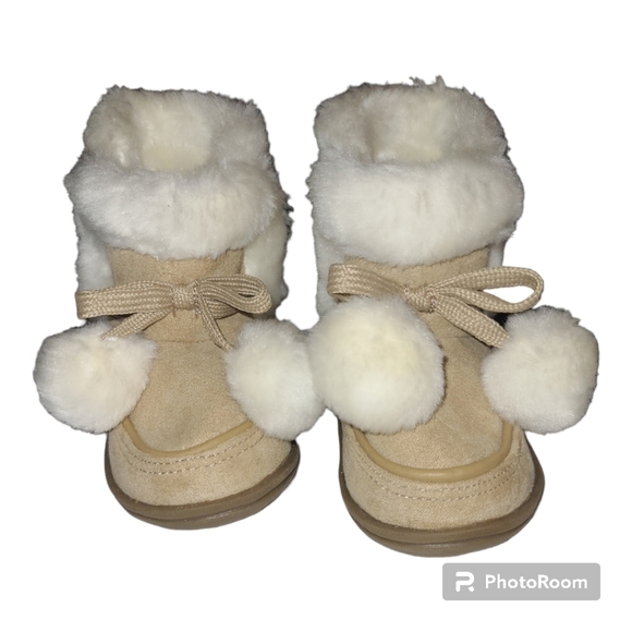 Kid Connection* Pom Pom Boot* Suede/Faux Fur Lining* Velcro Side* Sz 4 - Picture 2 of 7